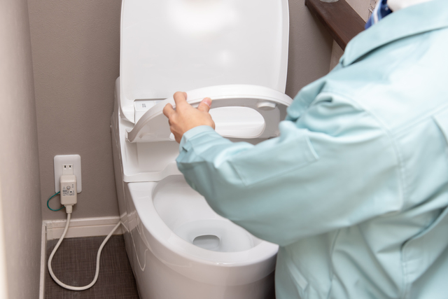 トイレを修理する業者